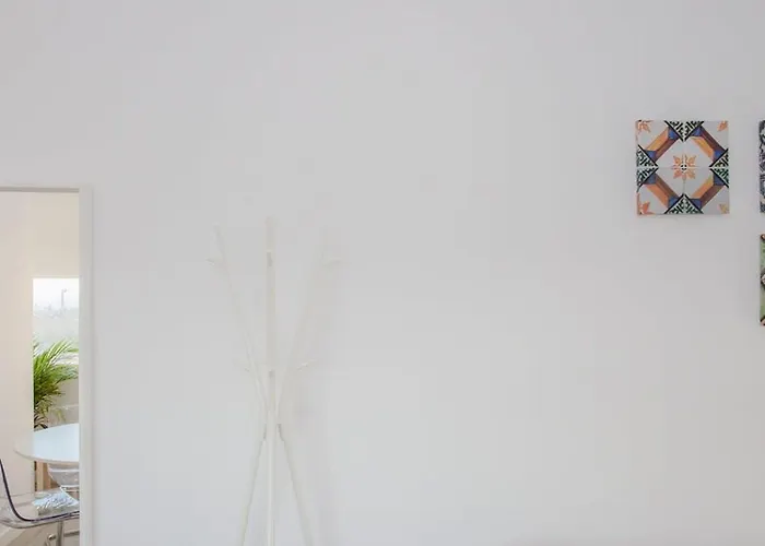 Liiiving In | Center Spot Oporto