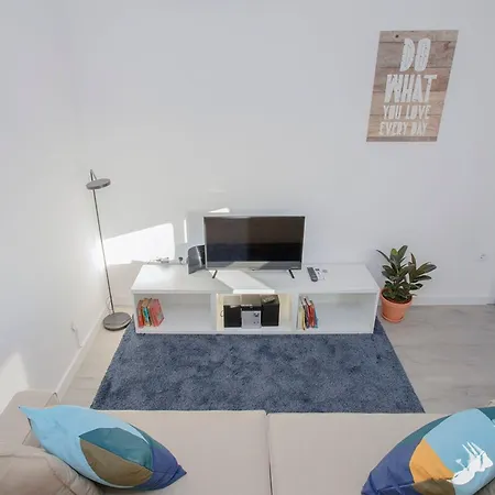 Liiiving In | Center Spot *