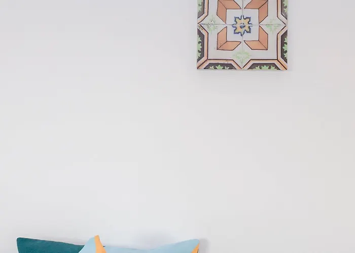 Liiiving In | Center Spot