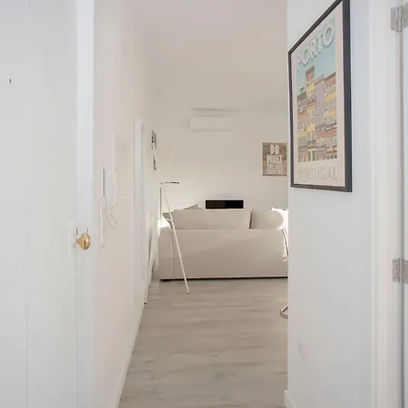 Liiiving In | Center Spot Apartment Porto