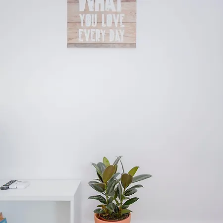 Liiiving In | Center Spot Apartment *