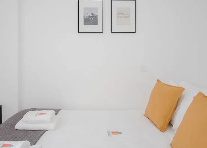 Liiiving In | Center Spot * Porto